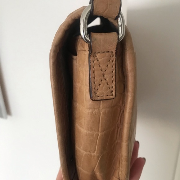 Micheal Kors saddle bag, croc embossed. - Picture 5 of 5